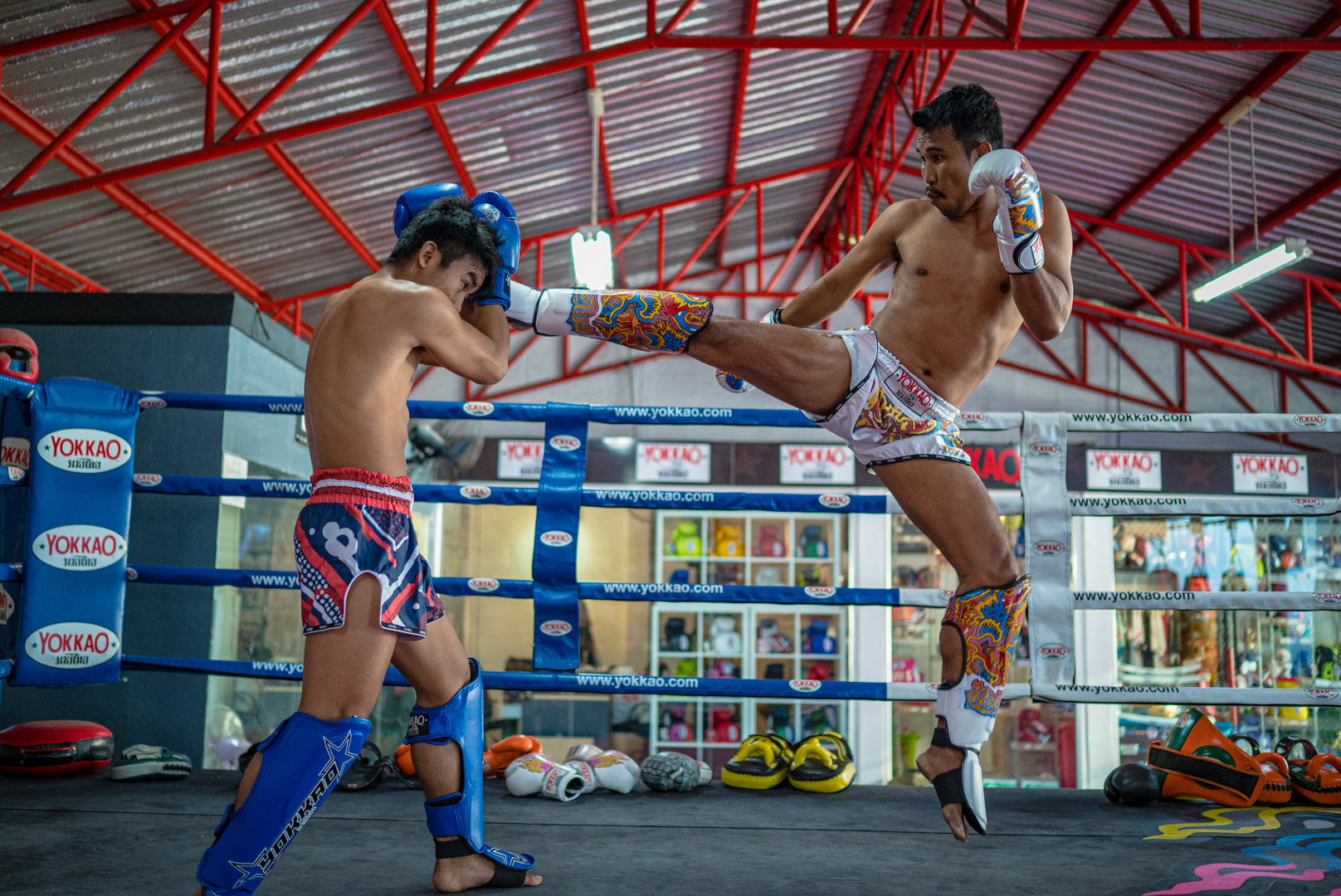 Muay Thai (Thai Boxing) Free classes 2 rounds per day