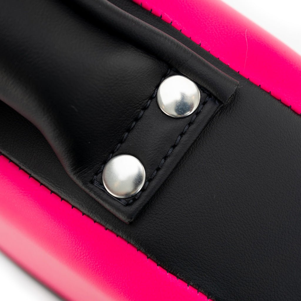 #color_fuchsia/black