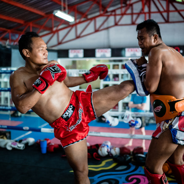 Venum Classic Muay Thai Shorts Black/White – The Fight Factory