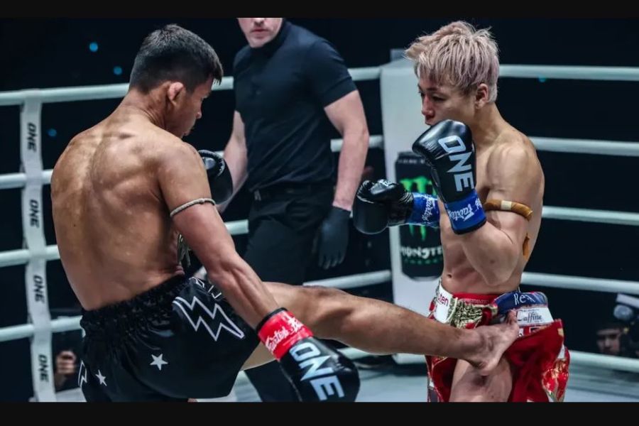 Superlek Asserts Striking Supremacy in Dominant Win Over Takeru-YOKKAO