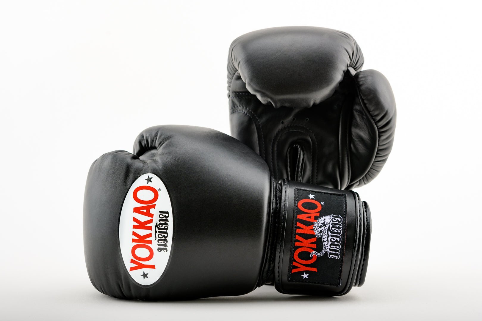 The Right Types of Boxing Gloves for Beginners-YOKKAO