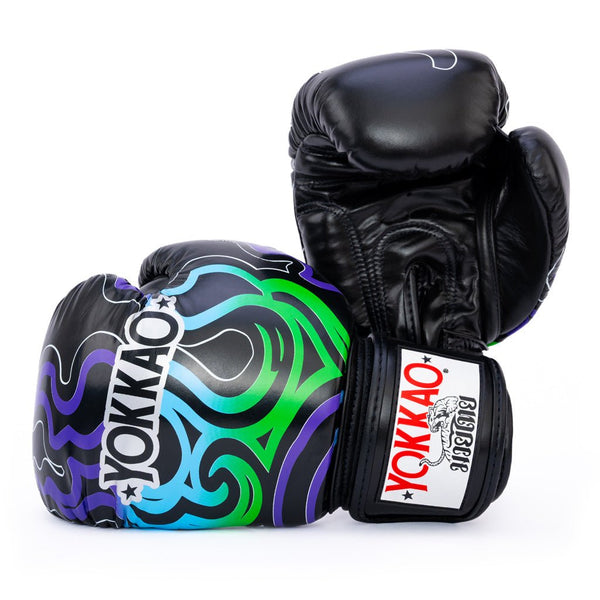Muay-Thai-Boxing-Gloves-Flames