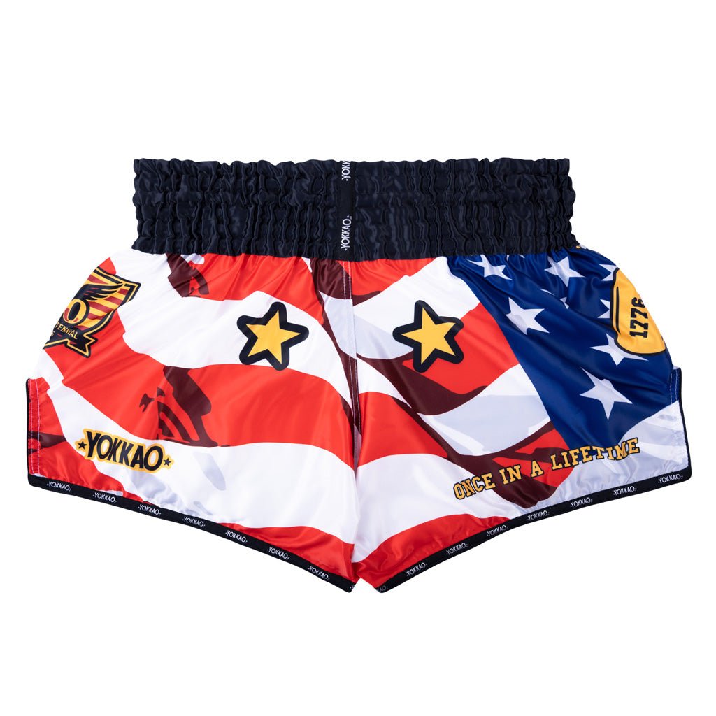 YOKKAO ボクシングショーツ ホワイト/ブラック/レッド YOKKAO 250th Anniversary Muay Thai Shorts | Premium Gold Satin