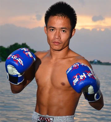 Pajonsuk in Muay Thai stance