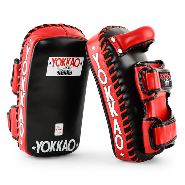 YOKKAO Curved Kicking Pads Black/red - YOKKAO