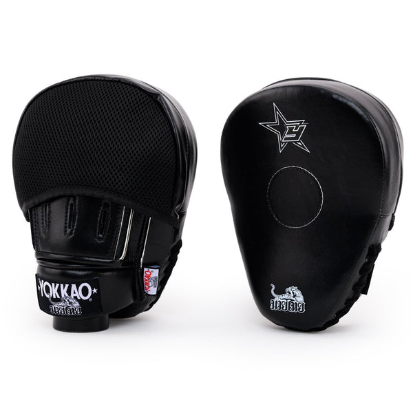 Muay thai store focus mitts